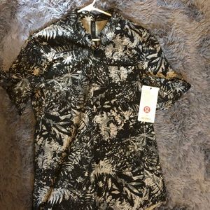 Lululemon Men’s All Town Buttondown Large